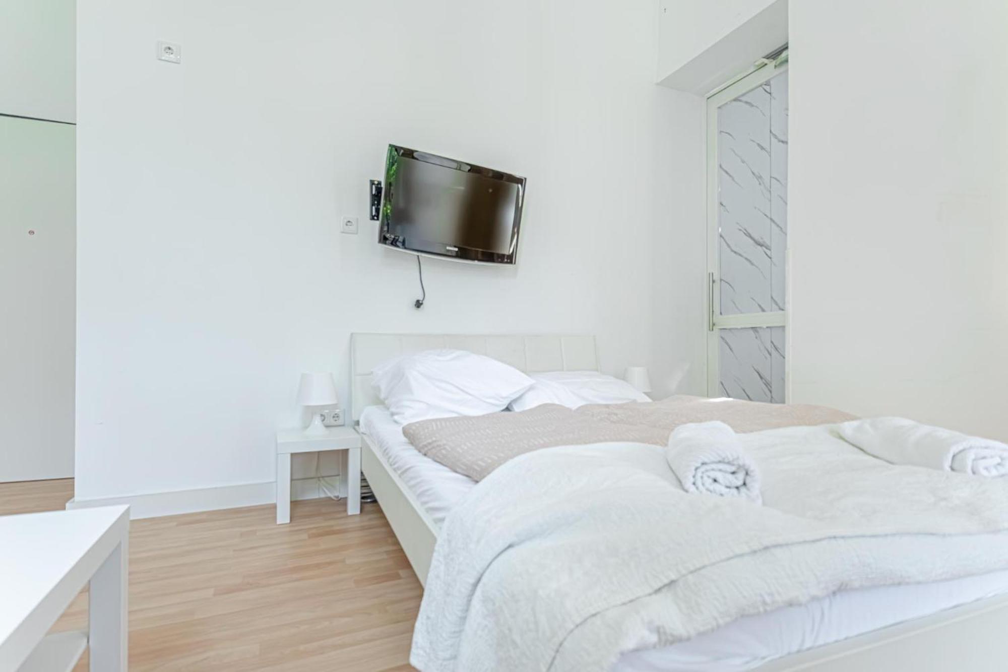 Loevly Shared 6Br With Garden Near Danube & Millenium City Vienne Extérieur photo