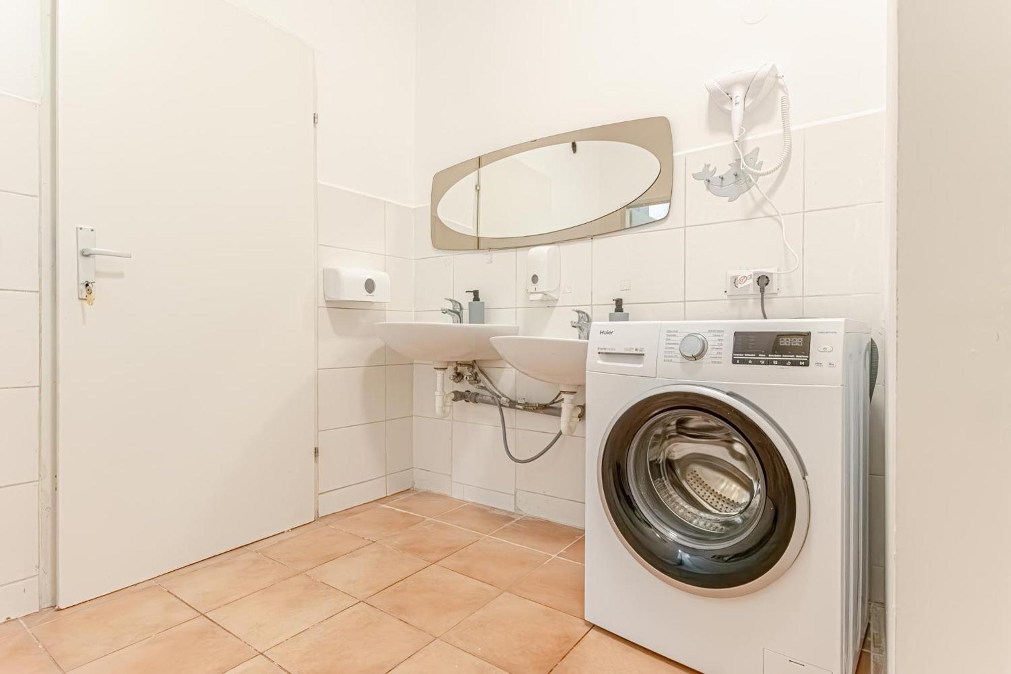Loevly Shared 6Br With Garden Near Danube & Millenium City Vienne Extérieur photo