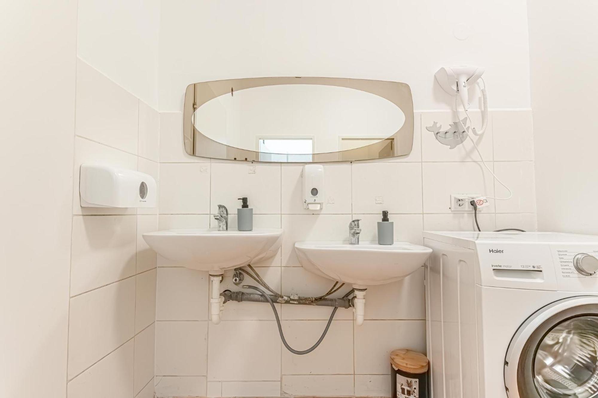 Loevly Shared 6Br With Garden Near Danube & Millenium City Vienne Extérieur photo